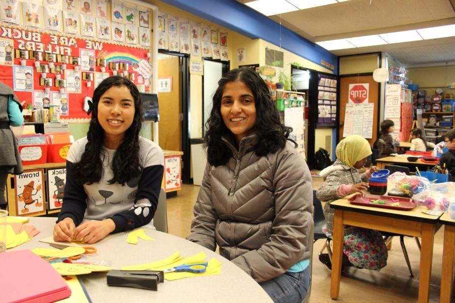 Volunteers in the classroom 